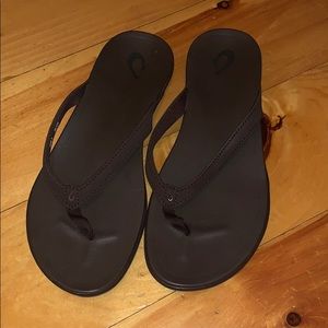 OluKai Sandals NWOT